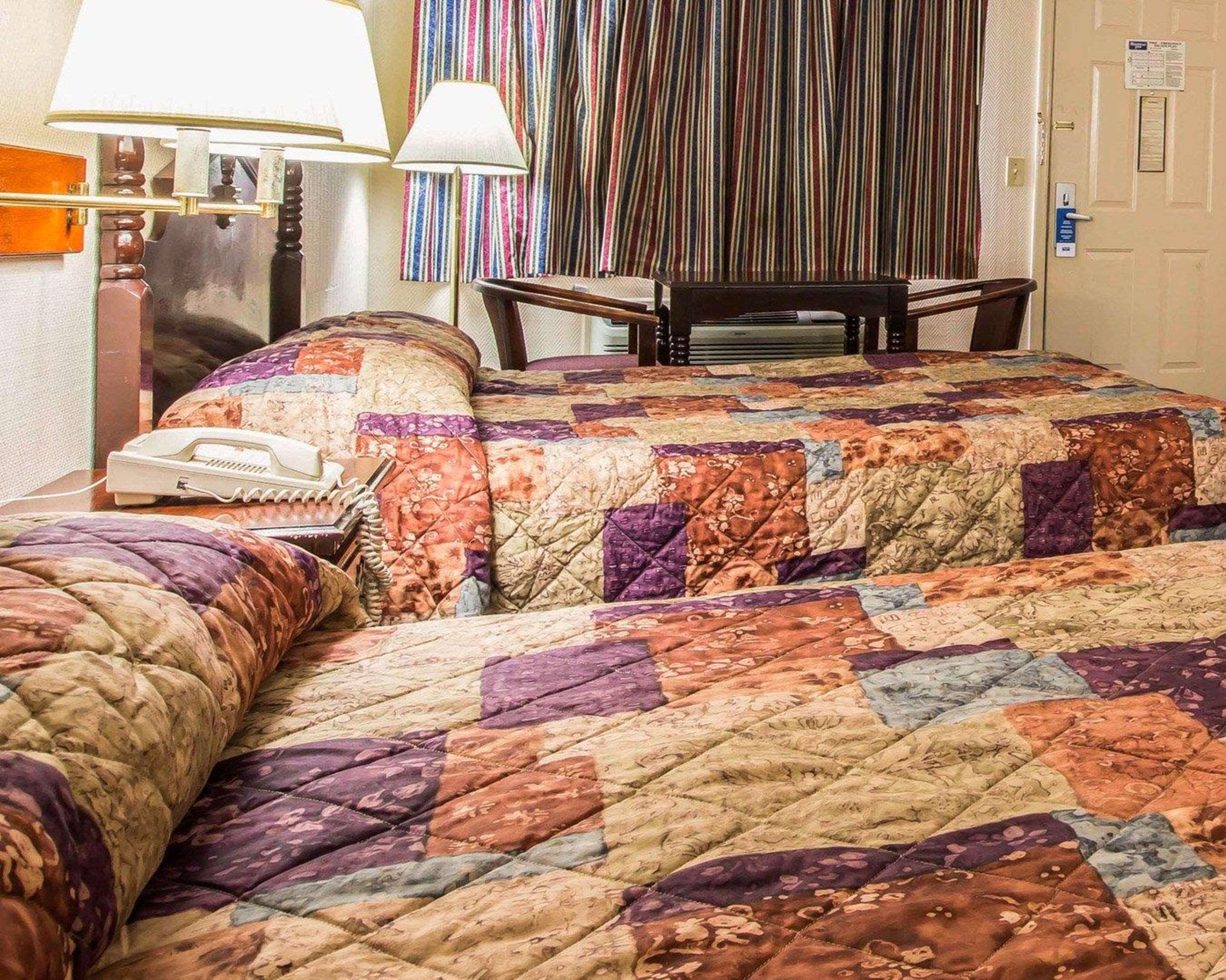 פניקס סיטי Rodeway Inn מראה חיצוני תמונה