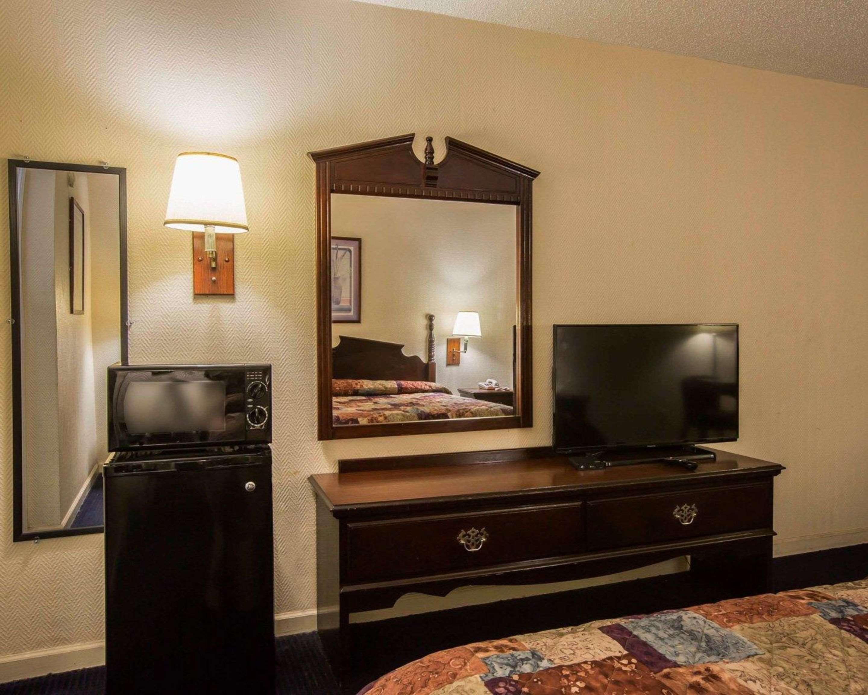 פניקס סיטי Rodeway Inn מראה חיצוני תמונה