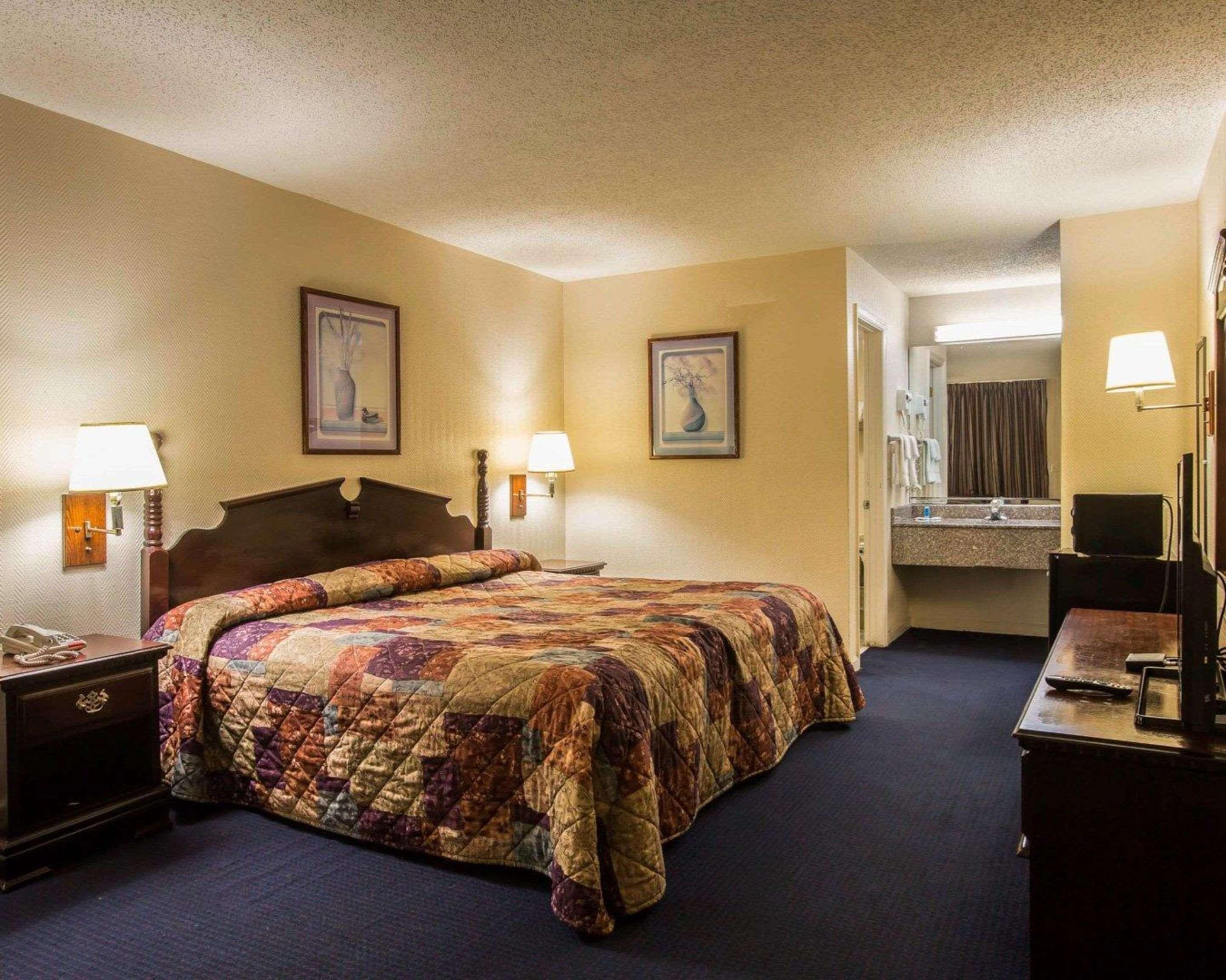 פניקס סיטי Rodeway Inn מראה חיצוני תמונה