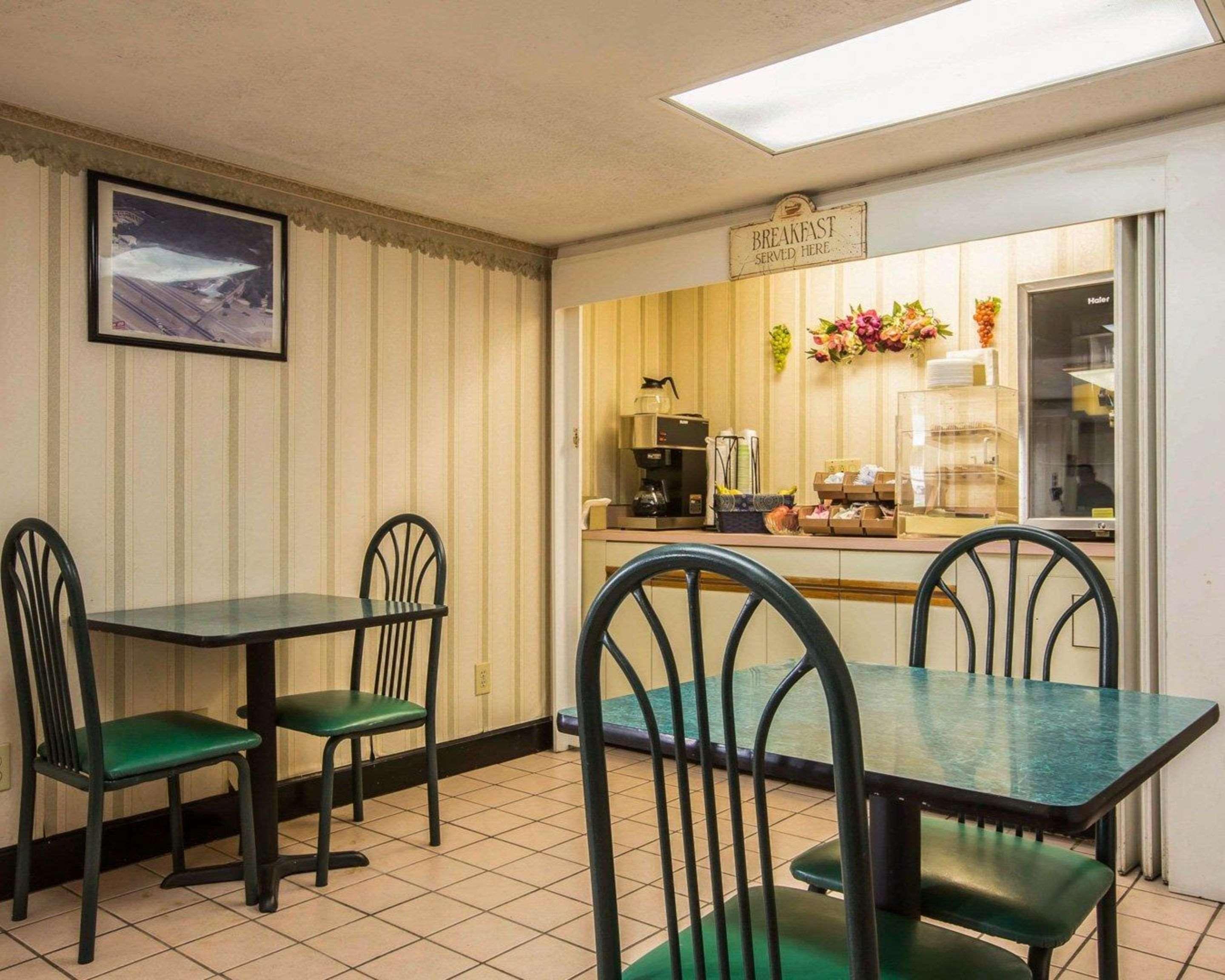 פניקס סיטי Rodeway Inn מראה חיצוני תמונה